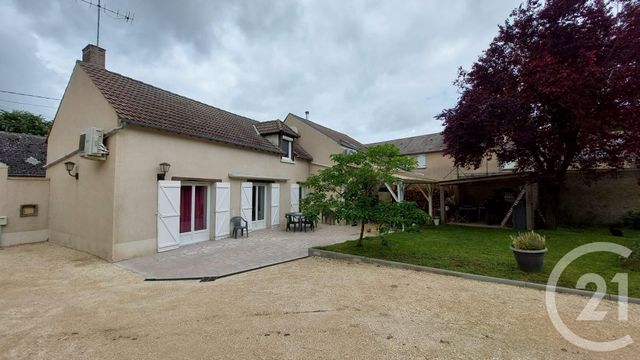 maison à vendre - 7 pièces - 216.5 m2 - SERMAISES - 45 - CENTRE - Century 21 Mail Sud